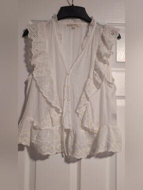 Rebellion Again White Eyelet Lace Ruffle Sleeveless Button Front Blouse L